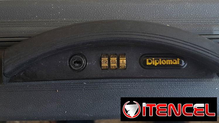 Vendo  maletín ejecutivo con cerradura de código