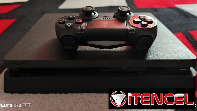 VENDO CONSOLA PS4 SLIM PIRATEADO CON VARIEDAD DE JUEGOS TRAE DOS MANDOS LLAME O ESCRIBE