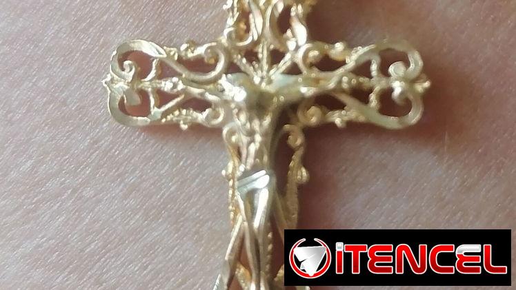 Dije oro 18, crucifijo