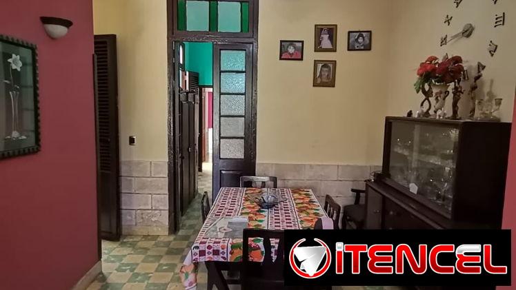 Se vende casa de 3 habitaciones en el vedado