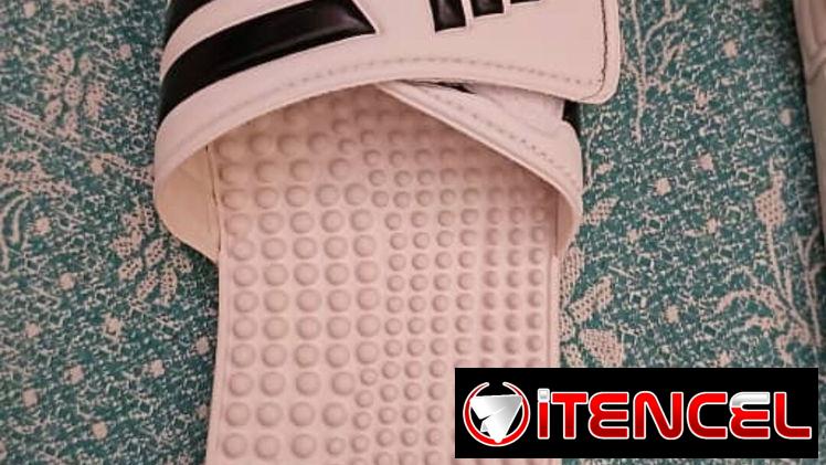 Chancletas Adidas originales