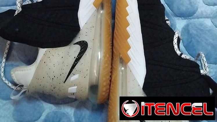 Tennis Nike, son Originales