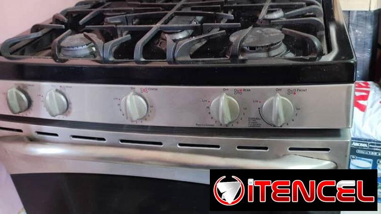 Cocina GE 5 hornillas con horno de acero inoxidable