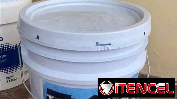 Si tienes humedad y filtraciones aquí está su solución sus pinturas original selladas disponible hasta sus casa llame ya