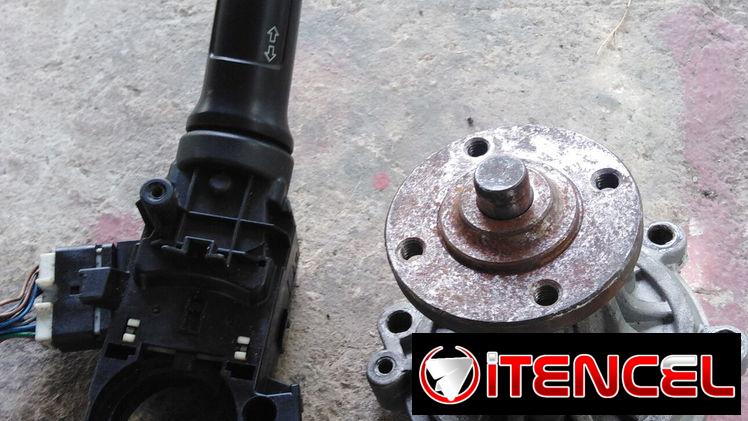 Se venden algunas piezas de uso de carro