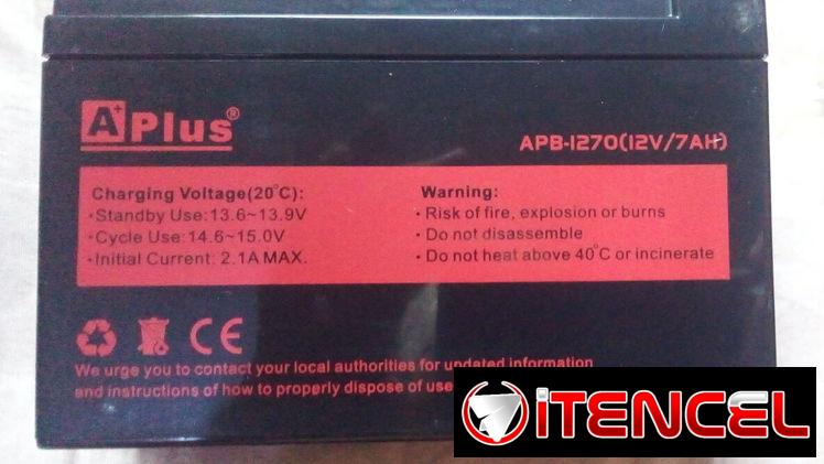 Baterías Aplus en su caja de 12V y 7A