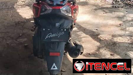 Se vende esta moto 🏍 de gasolina ⛽️, solamente 3 meses de uso es automática