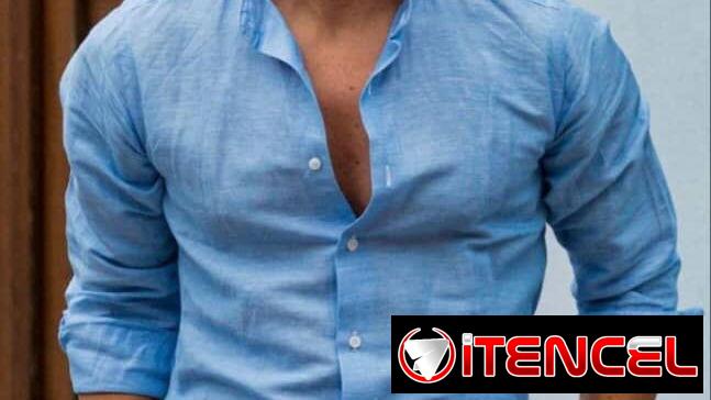 Camisa azul claro de lino,  pantalón blanco de lino , camisa blanca de lino