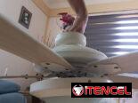 Lampara de techo con ventilador , tiene tres velocidades.