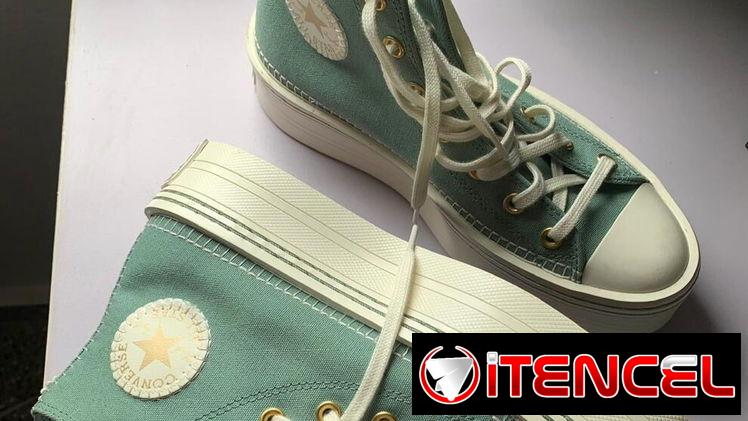Tenis marca Converse de mujer, #41.