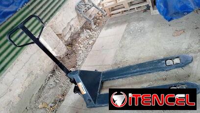 Traspalé de 2500 kg
