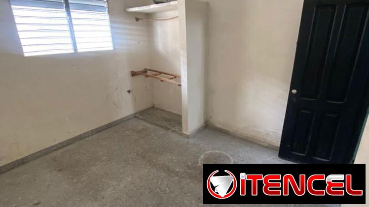 *2🏡Se vende apto en Centro Habana Soterrado por San Rafael*            Características                      ^ * sala  *