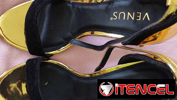 Zapatos de mujer. Pullas