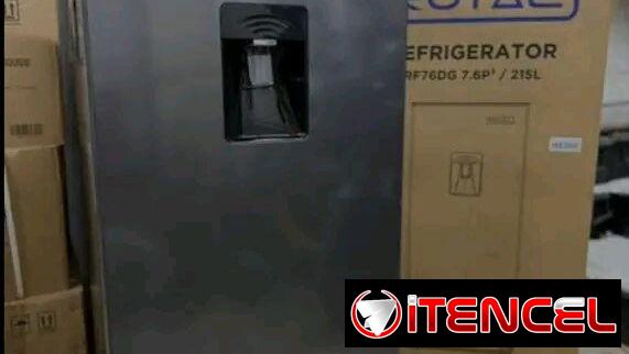 REFRIGERADOR ROYAL 7.6 pies con DISPENSADOR DE AGUA INTEGRADO.Factura, Garantía y Domicilio Gratis.