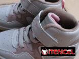 Zapatos para niños número 9 USA (26 aqui)