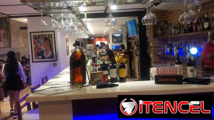 📱 Hostal de Lujo en La Habana con Restaurante y Paseos en Catamarán