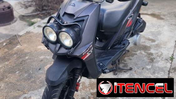 Moto ava avispon pasillo corto 4tiempo 150cc con chapa y circulación 1500usd no me ajusto mas  Whatsapp escribir a Whats