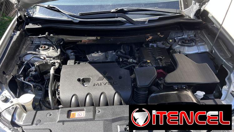 Carro en Miami para exportar Mitsubishi Outlander 2018  tres filas asiento  caminando perfecto l+17868686936