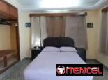 🏊🏻‍♀️ Casa de Renta en Guanabo con piscina. A 1 cuadra de la playa solamente. Tiene 3 habitaciones para 10 personas