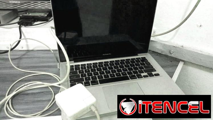 Macbook 2011 PARA PIEZAS