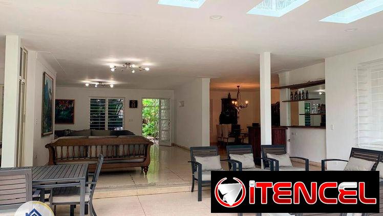 Mansión de Lujo en Alquiler – Miramar, La Habana ✨🏡