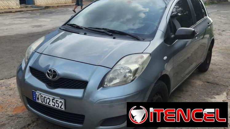 Se vende Toyota yaris 2010 me ajusto
