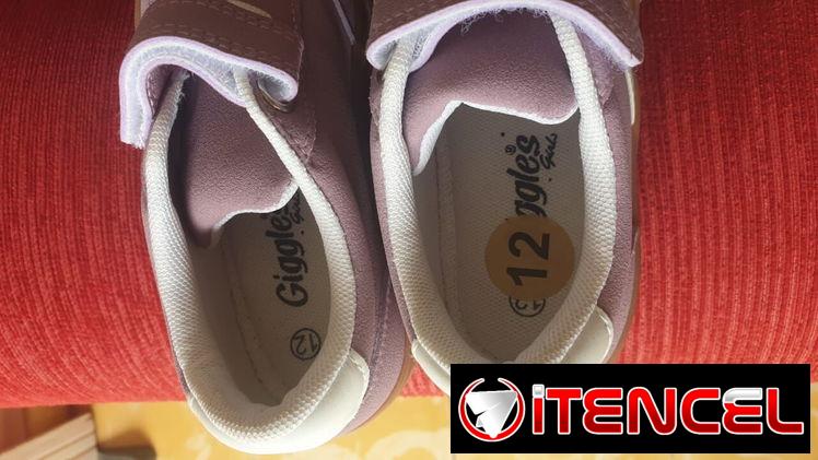 ZAPATOS DE NIÑA