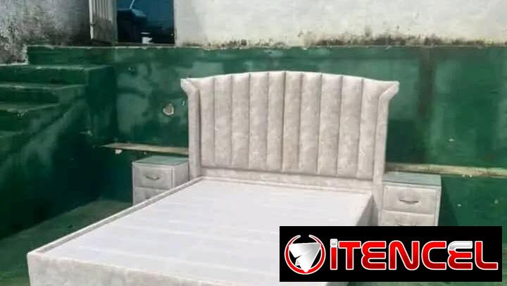 Excelente Juego d cuarto Capitoniado