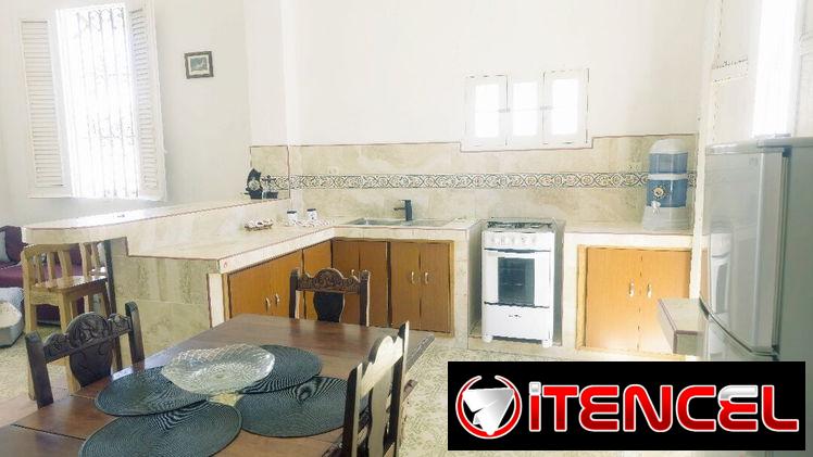 🏠 House for rent in El Vedado. 2 bedrooms with air conditioning, ideal for international students. Book: +5355284821
