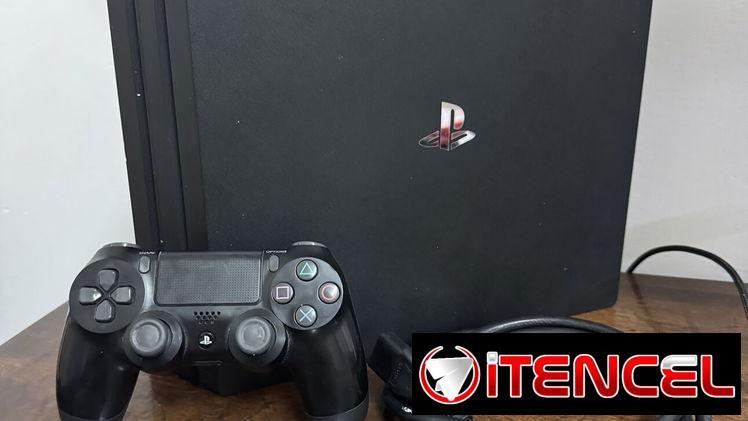 PS4 Pro. Pirateado. 1 mando y sus cables. Todo en perfecto estado!!!