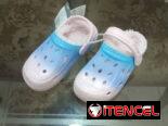 Ropa de niña, juegos de licra y abrigo,.chancletas de niña y otras cositas mas