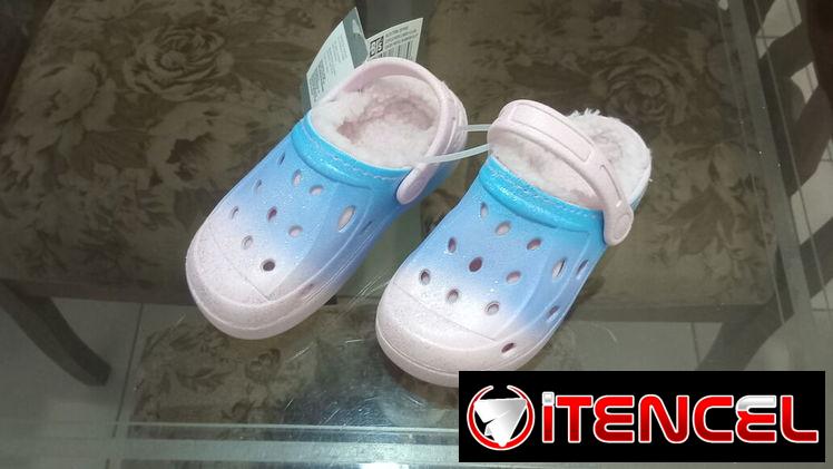 Ropa de niña, juegos de licra y abrigo,.chancletas de niña y otras cositas mas