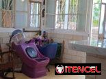 *Propiedad 34707* Apartamento en bajos de 2 cuartos, 2 baños y carposh, 25 mil USD