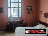 Vivienda amplia en altos, cercana a 23 y G . Vedado !!!