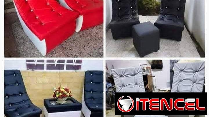 Sillones tapizados y butacas curvas