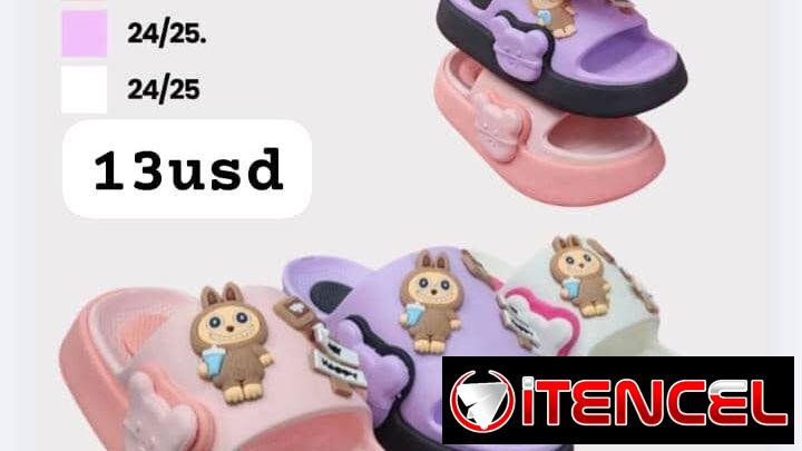 Chancletas para nenas con temática de labubu