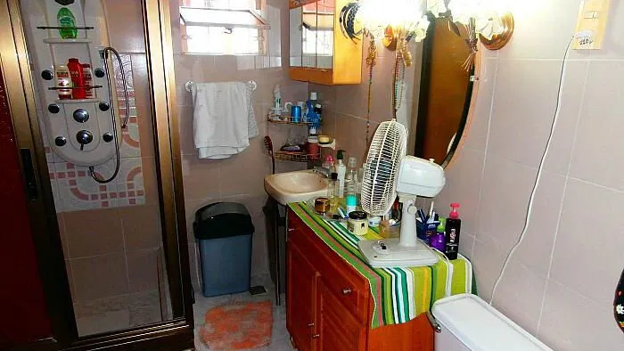 Apartamento en Casa Biplanta planta alta ( NH-17)