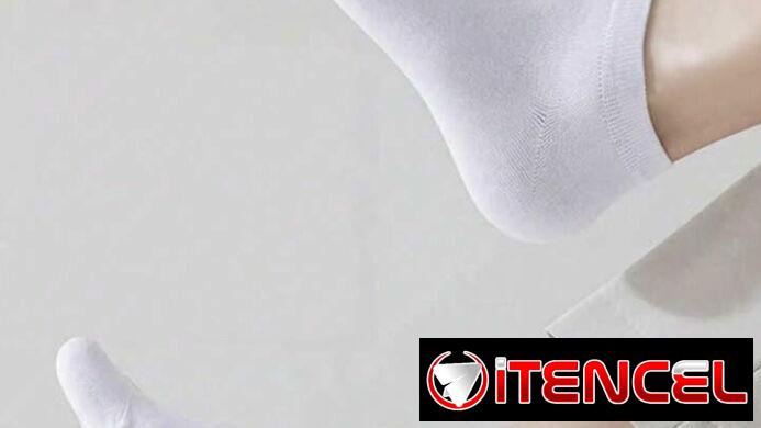 Medias blancas tobilleras