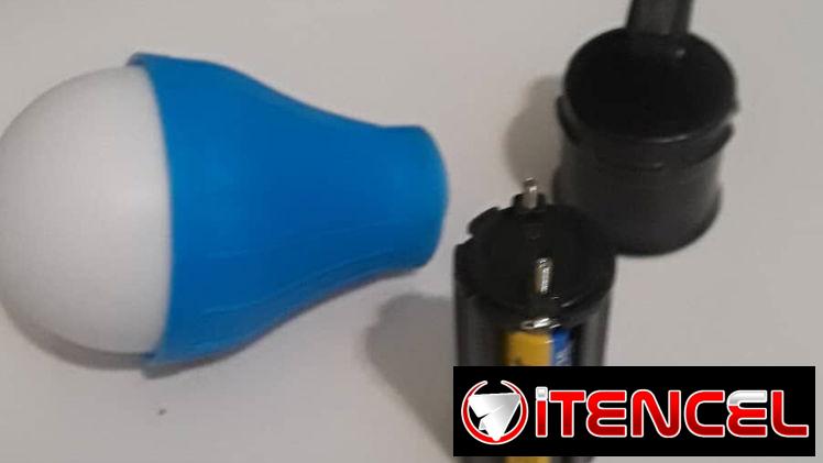 linterna en forma de bombillo