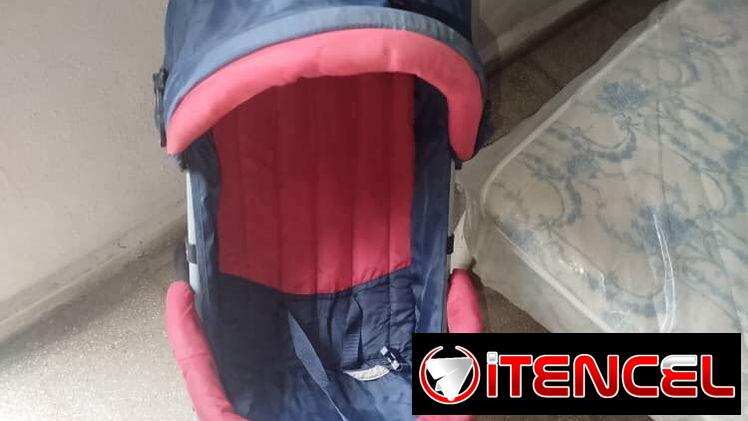 Coche de baston para bebes, de poco uso en buen estado