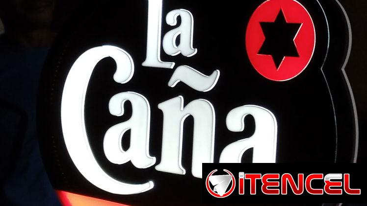 FABRICACIÓN E INSTALACIÓN DE CARTELES PUBLICITARIOS | 3D, PLANOS Y CAJAS DE LUZ