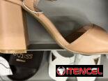 Zapato de tacón cuadrado de mujer
