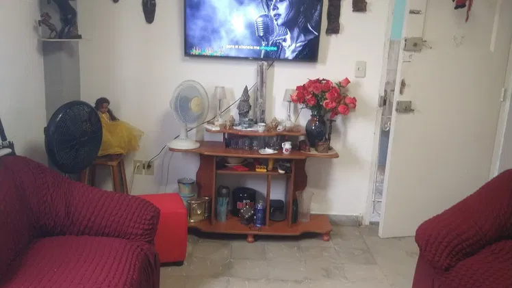 NUEVO APARTAMENTO PUESTO EN VENTA EN LUYANO, EN LA MISMA CALZADA DE CONCHA Y SE DEJA CON CASI TODO 1 er PISO