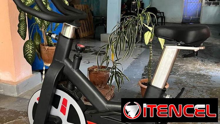 Bicicleta spinning para hacer ejercicio