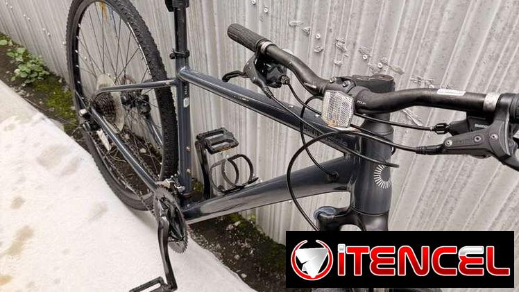 Bici de carbono con aluminio 622 giant