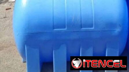TANQUE DE AGUA PLASTICO CON SUS HERRAJES