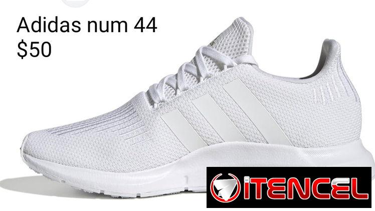 Tenis Adidas blanco número 44 ..