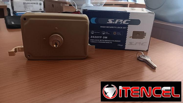 CERRADURA DE TRES  PASOS, Entrega por un mínimo costo adicional para toda La Habana