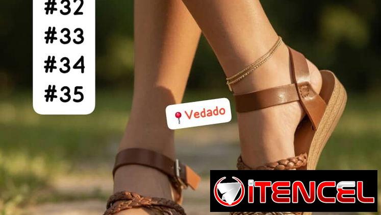 SANDALIAS DE NIÑA MODELO CARMELITA TRENZAS CRUZADAS CON BRILLITOS