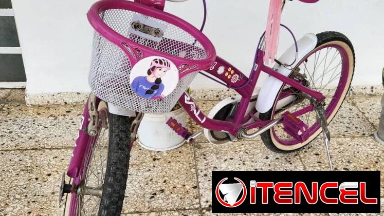 Vendo bicicleta de niña ( poco uso).
